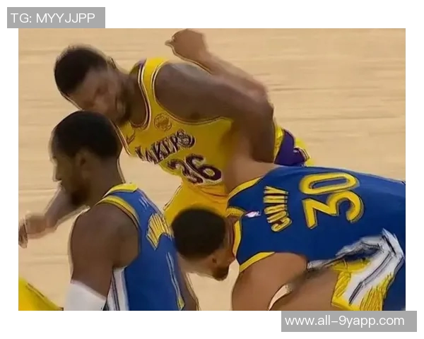 湖人官推比赛期间沉默不语引发球迷热议与吐槽